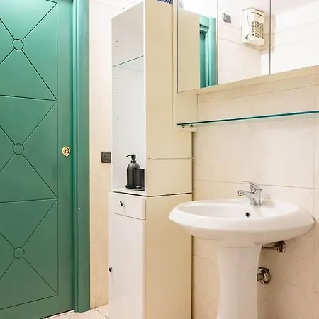 Guest Planet - Splendido Loft Dergano M3 * Милан